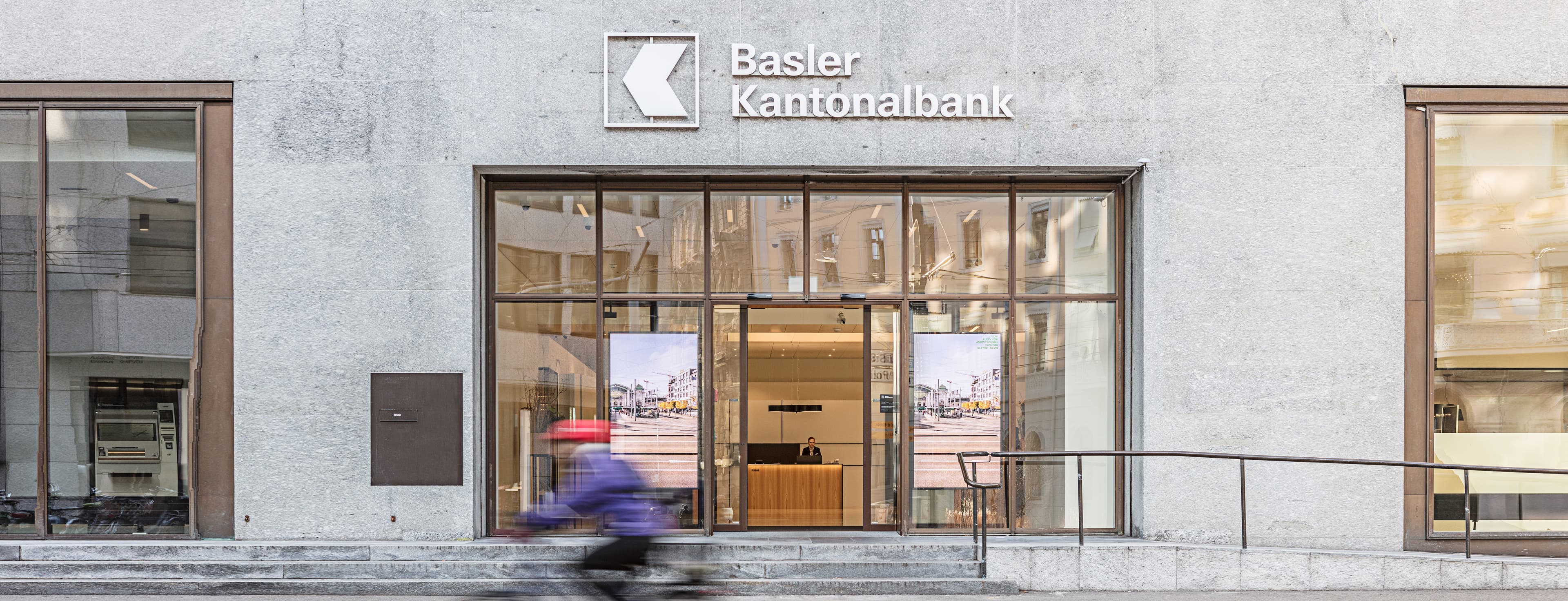 Tradition trifft Innovation: Basler Kantonalbank stärkt mobiles Arbeiten mit Workspace ONE